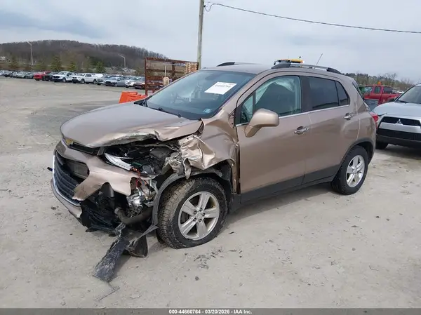 3GNCJPSB4JL172285 2018 CHEVROLET TRAX - Image 2