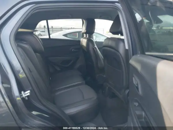 3GNCJPSB4JL228581 2018 CHEVROLET TRAX - Image 8