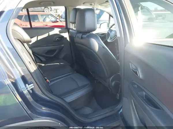 3GNCJPSB4JL244165 2018 CHEVROLET TRAX - Image 8