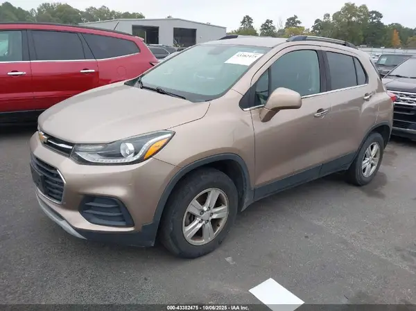 3GNCJPSB4JL247065 2018 CHEVROLET TRAX - Image 2