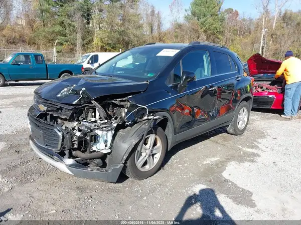 3GNCJPSB4JL295584 2018 CHEVROLET TRAX - Image 2