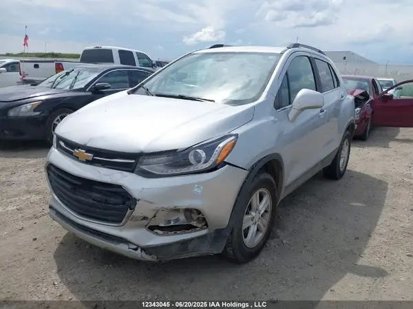 3GNCJPSB4JL331225 2018 CHEVROLET TRAX - Image 2