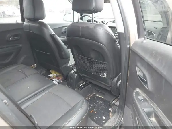 3GNCJPSB4JL355198 2018 CHEVROLET TRAX - Image 8