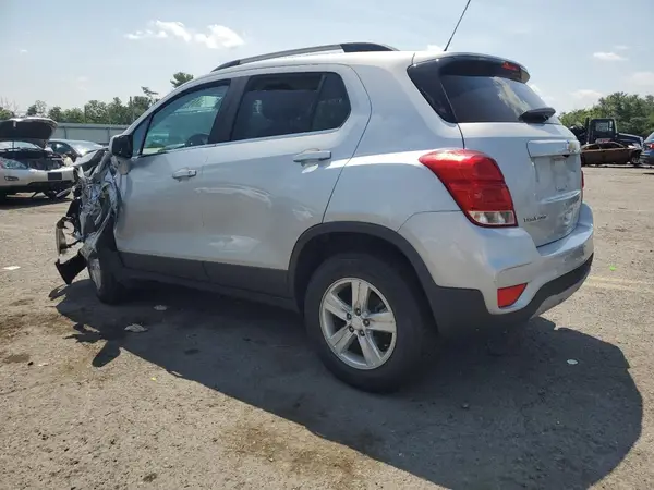 3GNCJPSB4KL140826 2019 CHEVROLET TRAX - Image 2