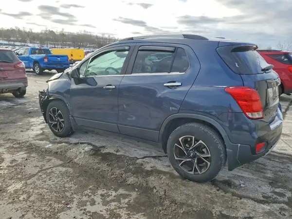 3GNCJPSB4KL215265 2019 CHEVROLET TRAX - Image 2