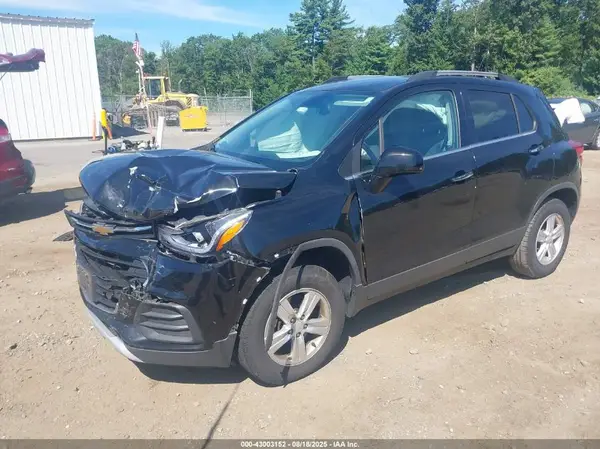3GNCJPSB4KL239176 2019 CHEVROLET TRAX - Image 2