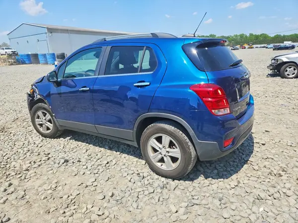 3GNCJPSB4KL240621 2019 CHEVROLET TRAX - Image 2