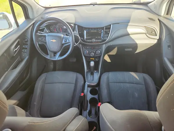 3GNCJPSB4KL263204 2019 CHEVROLET TRAX - Image 8