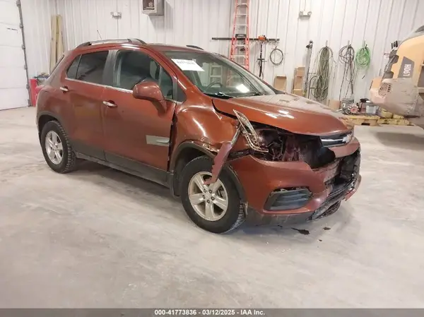 3GNCJPSB4KL277166 2019 CHEVROLET TRAX - Image 1