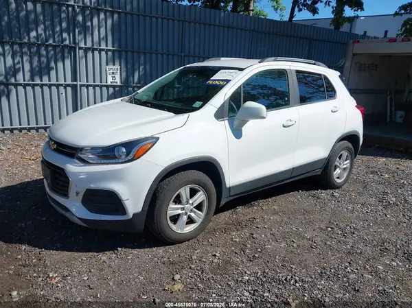 3GNCJPSB4KL356563 2019 CHEVROLET TRAX - Image 2