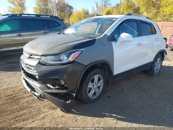 3GNCJPSB4KL359513 2019 CHEVROLET TRAX - Image 2