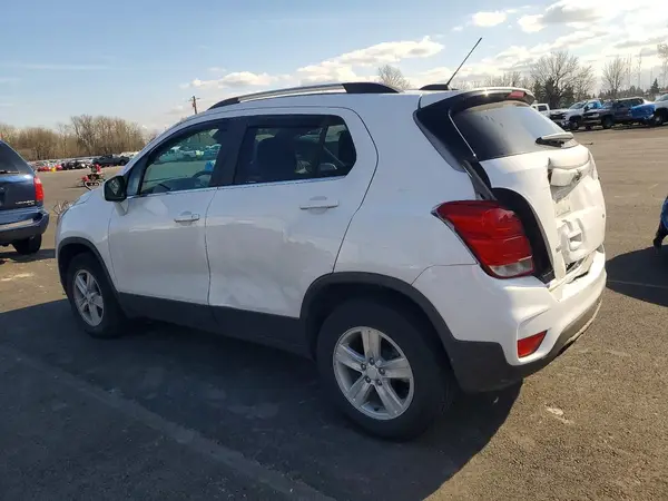 3GNCJPSB4LL123381 2020 CHEVROLET TRAX - Image 2
