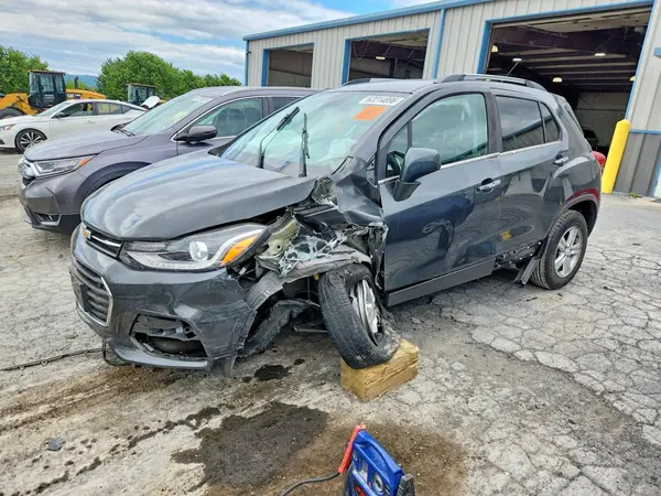 3GNCJPSB4LL125826 2020 CHEVROLET TRAX - Image 1