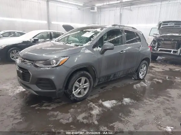 3GNCJPSB4LL193916 2020 CHEVROLET TRAX - Image 2