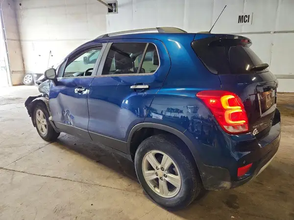 3GNCJPSB4LL234075 2020 CHEVROLET TRAX - Image 2