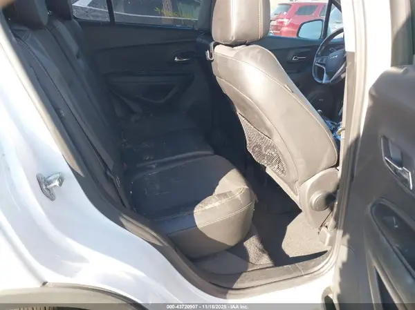 3GNCJPSB4LL242855 2020 CHEVROLET TRAX - Image 8