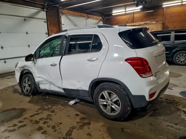 3GNCJPSB4LL246064 2020 CHEVROLET TRAX - Image 2