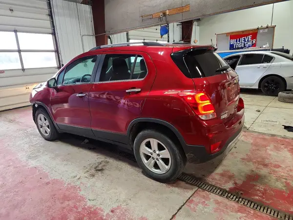 3GNCJPSB4LL250700 2020 CHEVROLET TRAX - Image 2