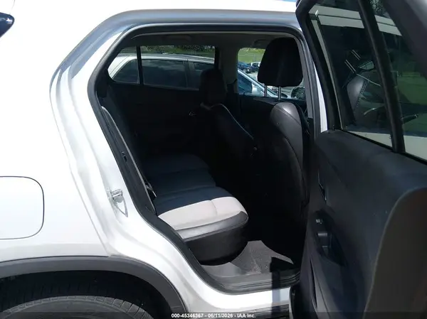 3GNCJPSB5GL130300 2016 CHEVROLET TRAX - Image 8