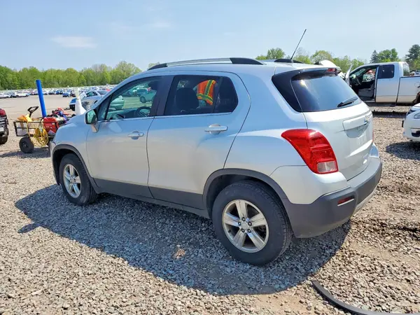 3GNCJPSB5GL143905 2016 CHEVROLET TRAX - Image 2