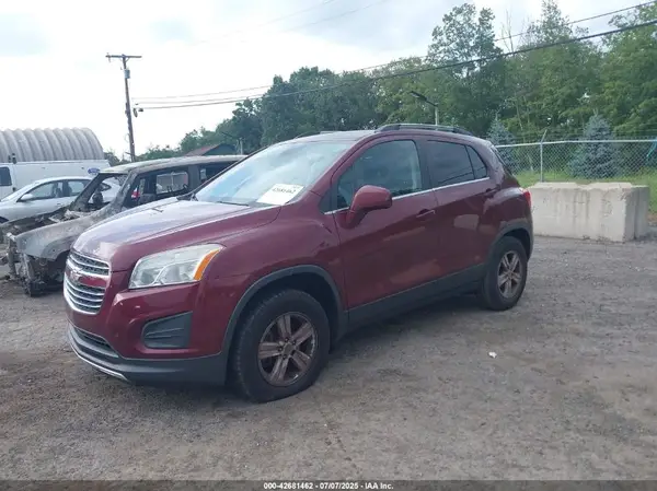 3GNCJPSB5GL156489 2016 CHEVROLET TRAX - Image 2