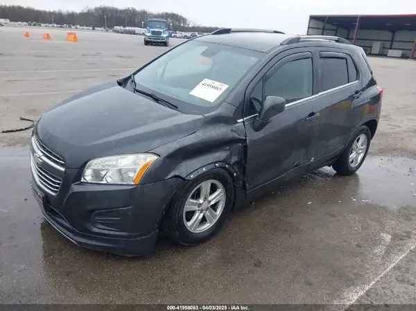 3GNCJPSB5GL165287 2016 CHEVROLET TRAX - Image 2