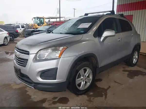 3GNCJPSB5GL215492 2016 CHEVROLET TRAX - Image 2