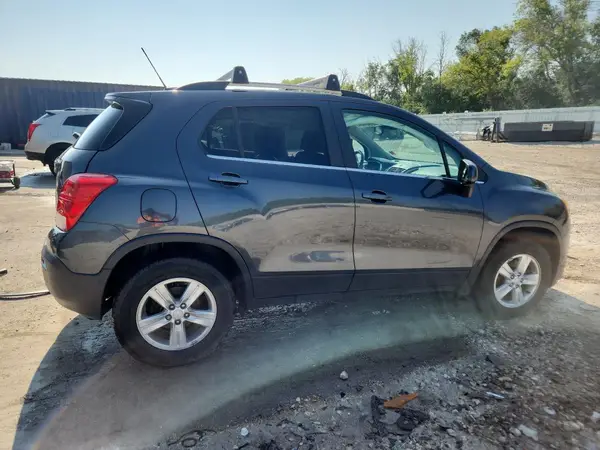 3GNCJPSB5GL255796 2016 CHEVROLET TRAX - Image 2