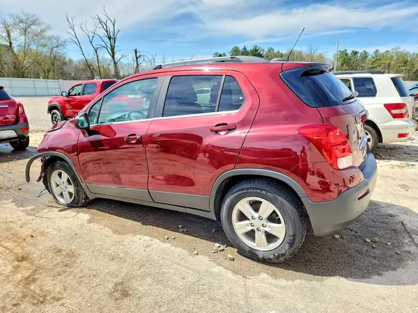 3GNCJPSB5GL261985 2016 CHEVROLET TRAX - Image 2
