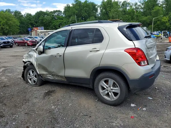 3GNCJPSB5GL266376 2016 CHEVROLET TRAX - Image 2