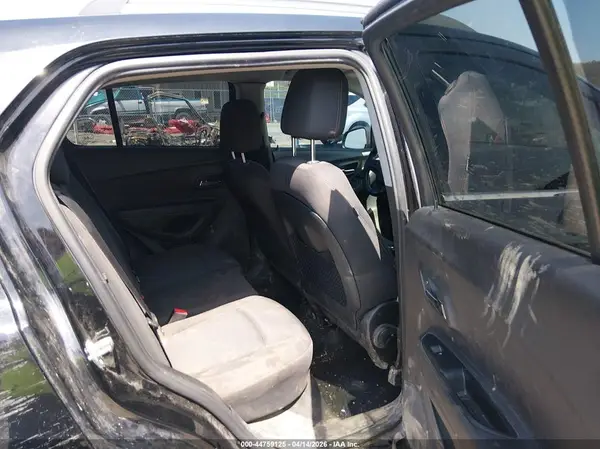 3GNCJPSB5HL157742 2017 CHEVROLET TRAX - Image 8
