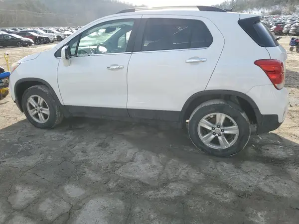 3GNCJPSB5HL204767 2017 CHEVROLET TRAX - Image 2