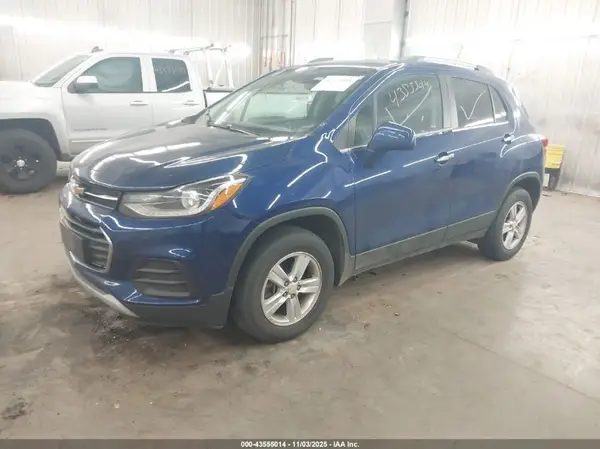 3GNCJPSB5HL214831 2017 CHEVROLET TRAX - Image 2