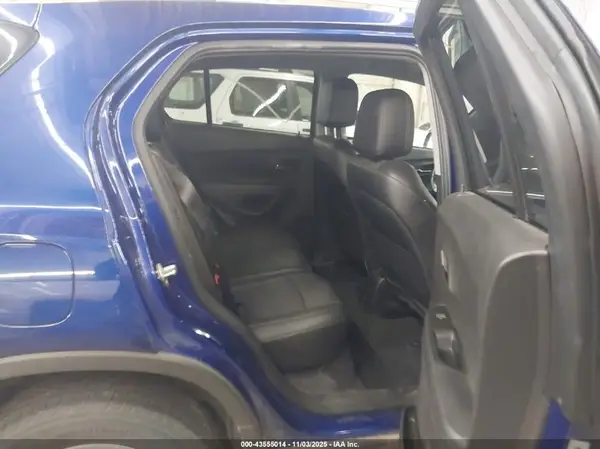 3GNCJPSB5HL214831 2017 CHEVROLET TRAX - Image 8