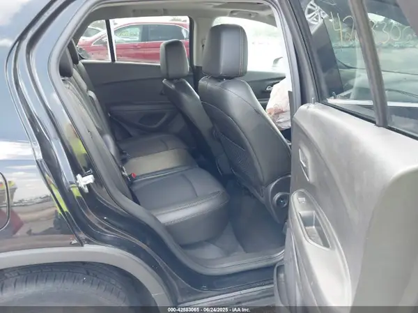 3GNCJPSB5HL238577 2017 CHEVROLET TRAX - Image 8