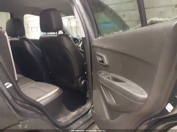 3GNCJPSB5HL246971 2017 CHEVROLET TRAX - Image 8