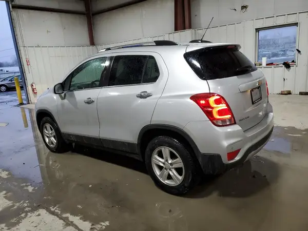 3GNCJPSB5HL264208 2017 CHEVROLET TRAX - Image 2