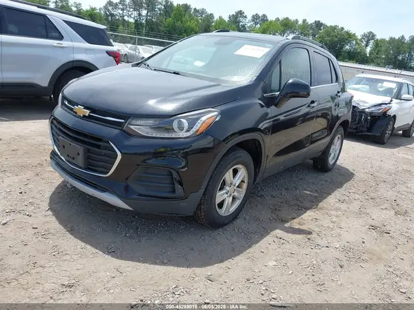 3GNCJPSB5HL289660 2017 CHEVROLET TRAX - Image 2