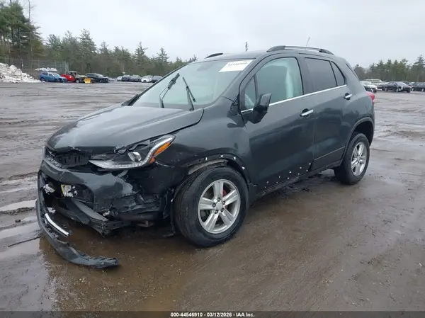 3GNCJPSB5JL323635 2018 CHEVROLET TRAX - Image 2