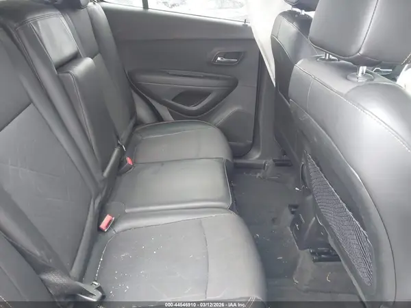 3GNCJPSB5JL323635 2018 CHEVROLET TRAX - Image 8