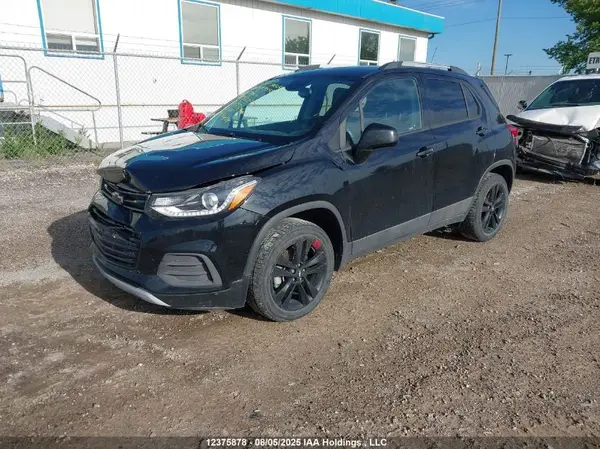 3GNCJPSB5JL332352 2018 CHEVROLET TRAX - Image 2