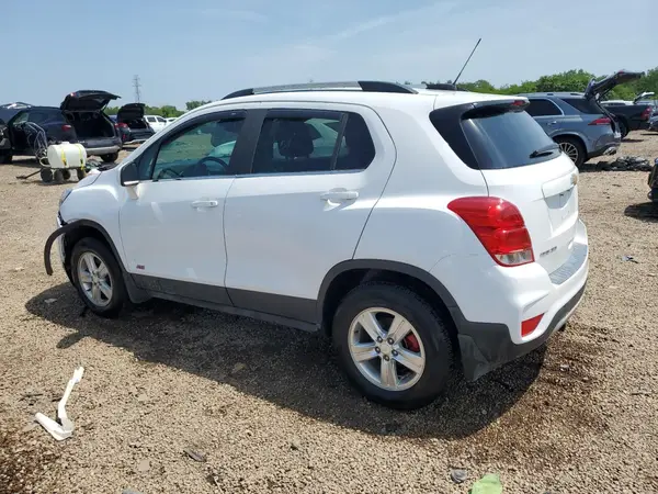 3GNCJPSB5JL334926 2018 CHEVROLET TRAX - Image 2