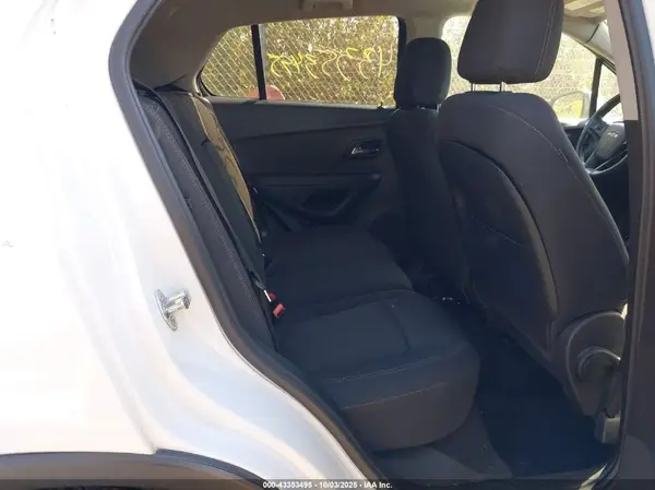 3GNCJPSB5JL339558 2018 CHEVROLET TRAX - Image 8
