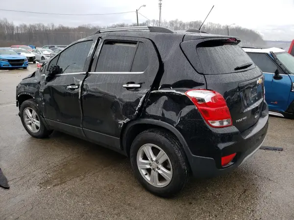 3GNCJPSB5JL371037 2018 CHEVROLET TRAX - Image 2