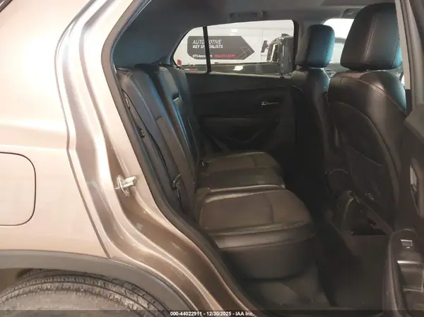 3GNCJPSB5JL371720 2018 CHEVROLET TRAX - Image 8