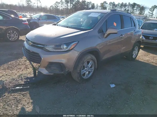 3GNCJPSB5JL400276 2018 CHEVROLET TRAX - Image 2