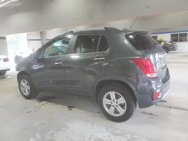 3GNCJPSB5JL417806 2018 CHEVROLET TRAX - Image 2