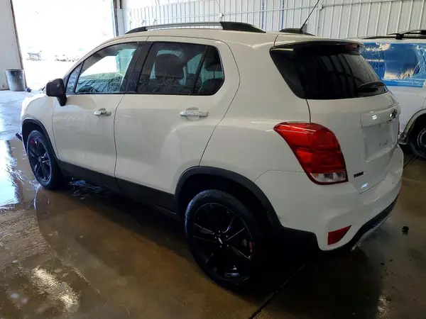 3GNCJPSB5KL115756 2019 CHEVROLET TRAX - Image 2