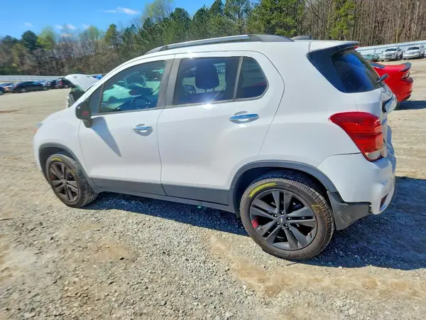 3GNCJPSB5KL123145 2019 CHEVROLET TRAX - Image 2