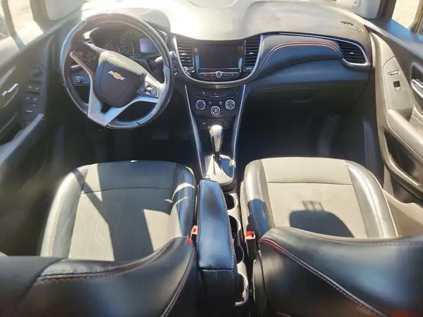 3GNCJPSB5KL123145 2019 CHEVROLET TRAX - Image 8